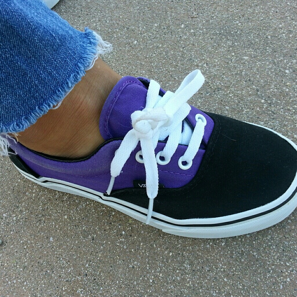 Vans Women's Size 5 Black and Purple